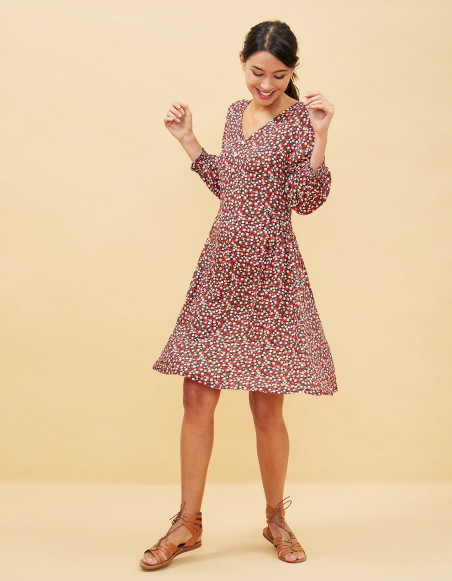 LA FIANCEE Robe fluide ajustée col boutons Ayanna