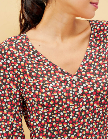 LA FIANCEE Robe fluide ajustée col boutons Ayanna