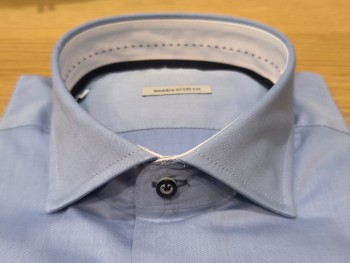 Chemise homme bleu clair cintrée