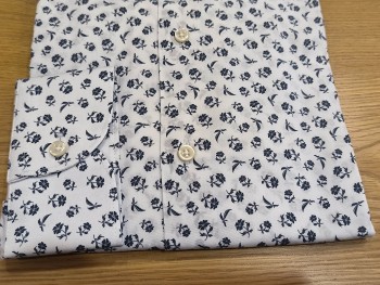 Chemise blanche homme manches longues à motifs fleuri