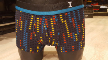 Caleçon homme petits motifs colorés sur fond noir