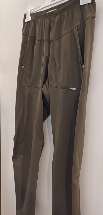 Pantalon 7/8ième femme kaki jersey technique KOSSIE de Maloka