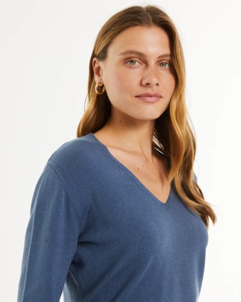 Encolure V du pull bleu pour femme