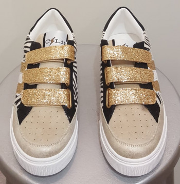 Sneakers zébrées avec scratchs dorés